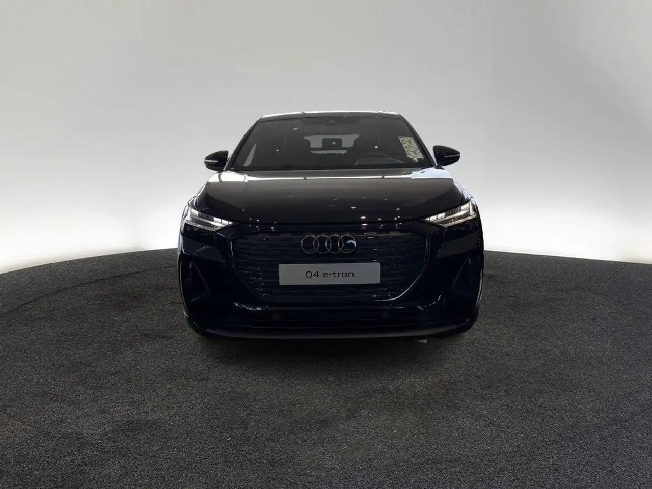 Audi Q4 e-tron Q4 Sportback 45 e-tron quattro 210 kW 4