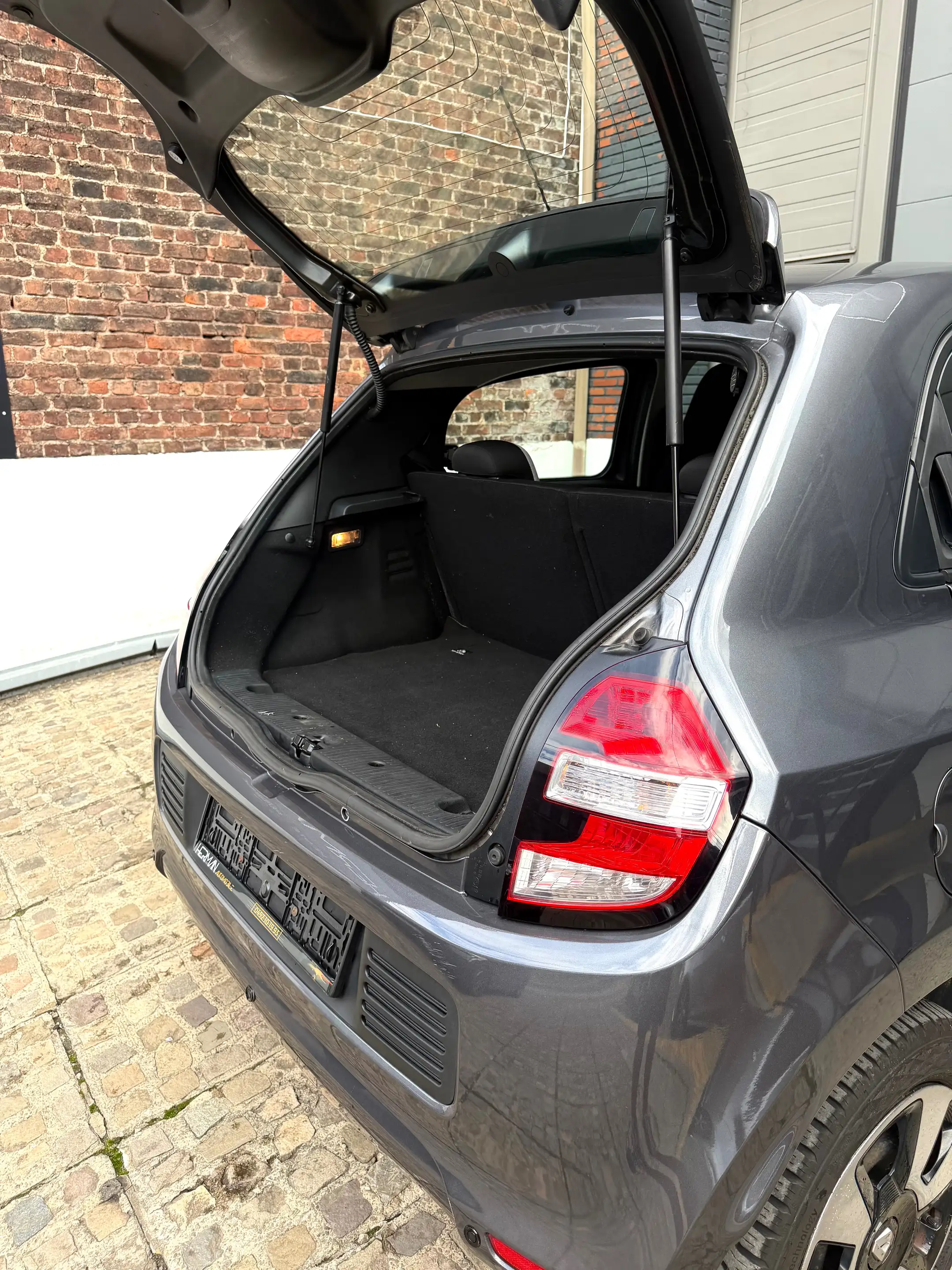 Renault Twingo Twingo 1.0i SCe Intens S — photo 7