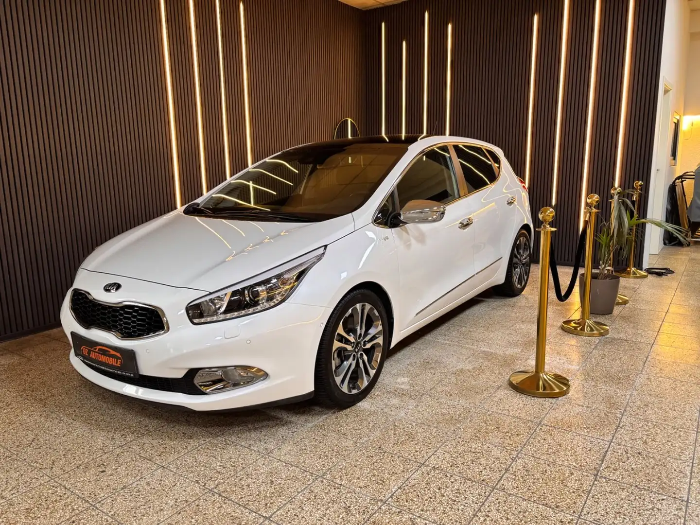 Kia Ceed / cee'd Platinum Edition Weiß - 1