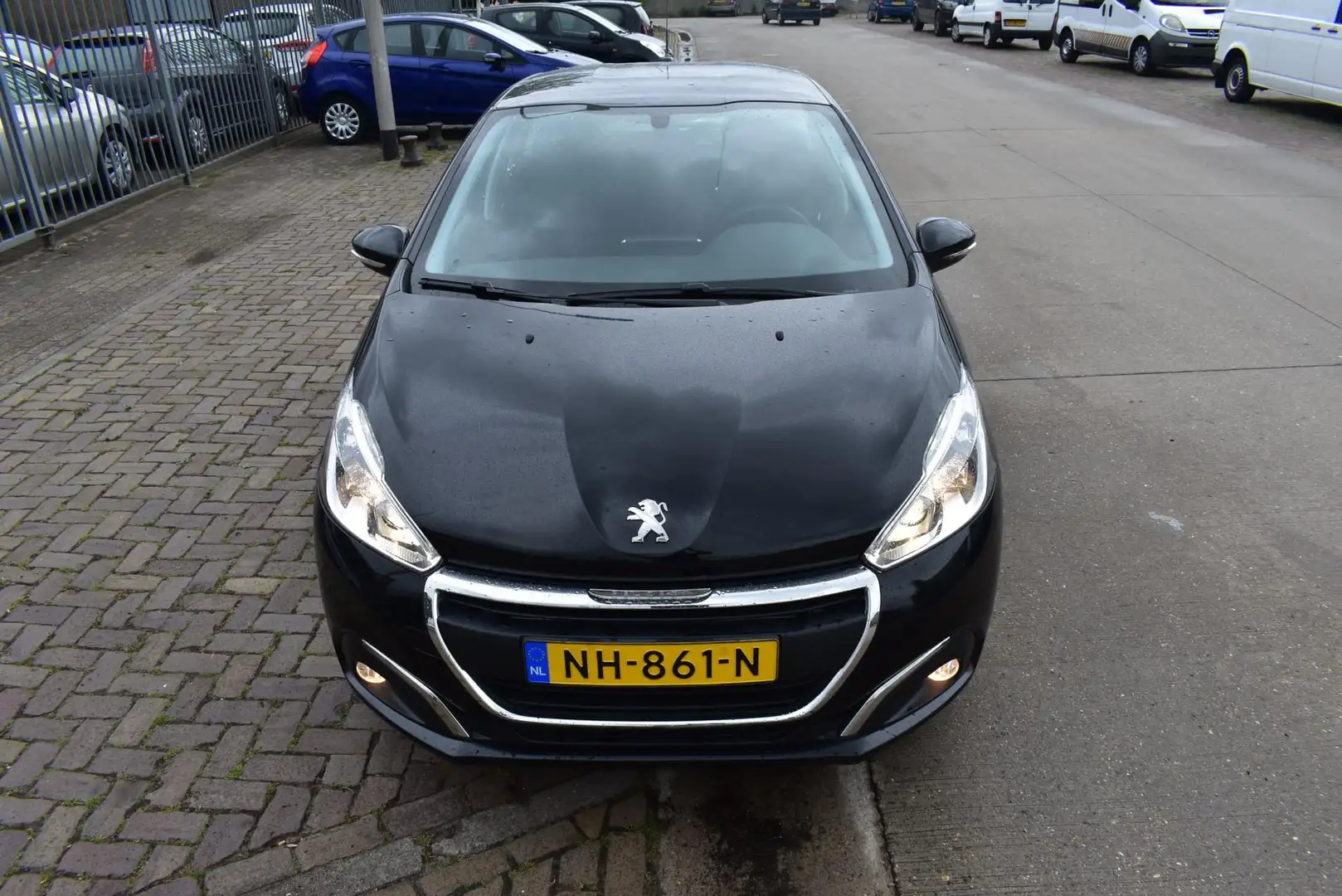 Peugeot 208 1.2 PureTech Blue Lion Negro - 2