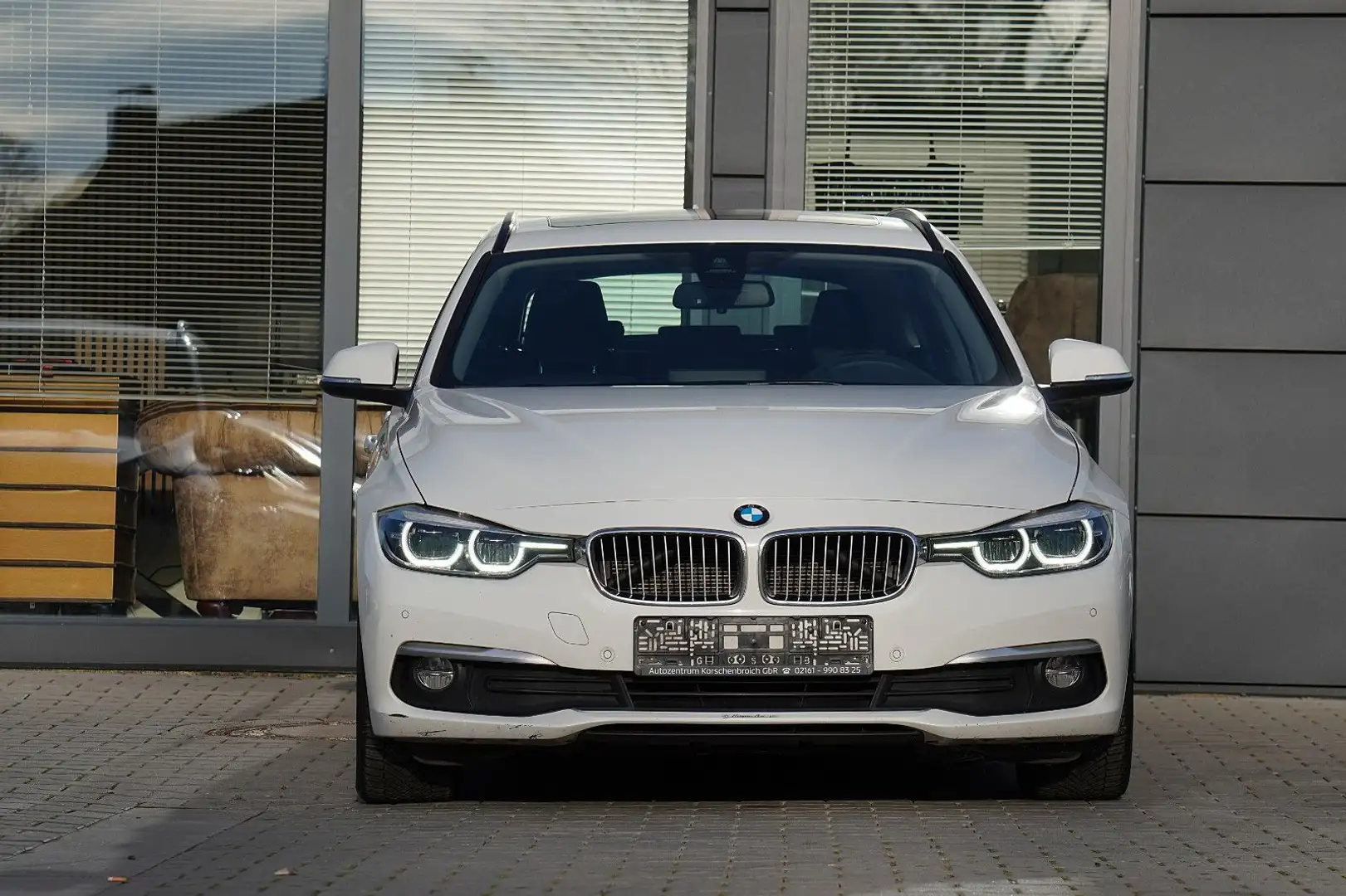 BMW 320 d touring Luxury Line Purity 2 J. GARANTIE ! Blanc - 2