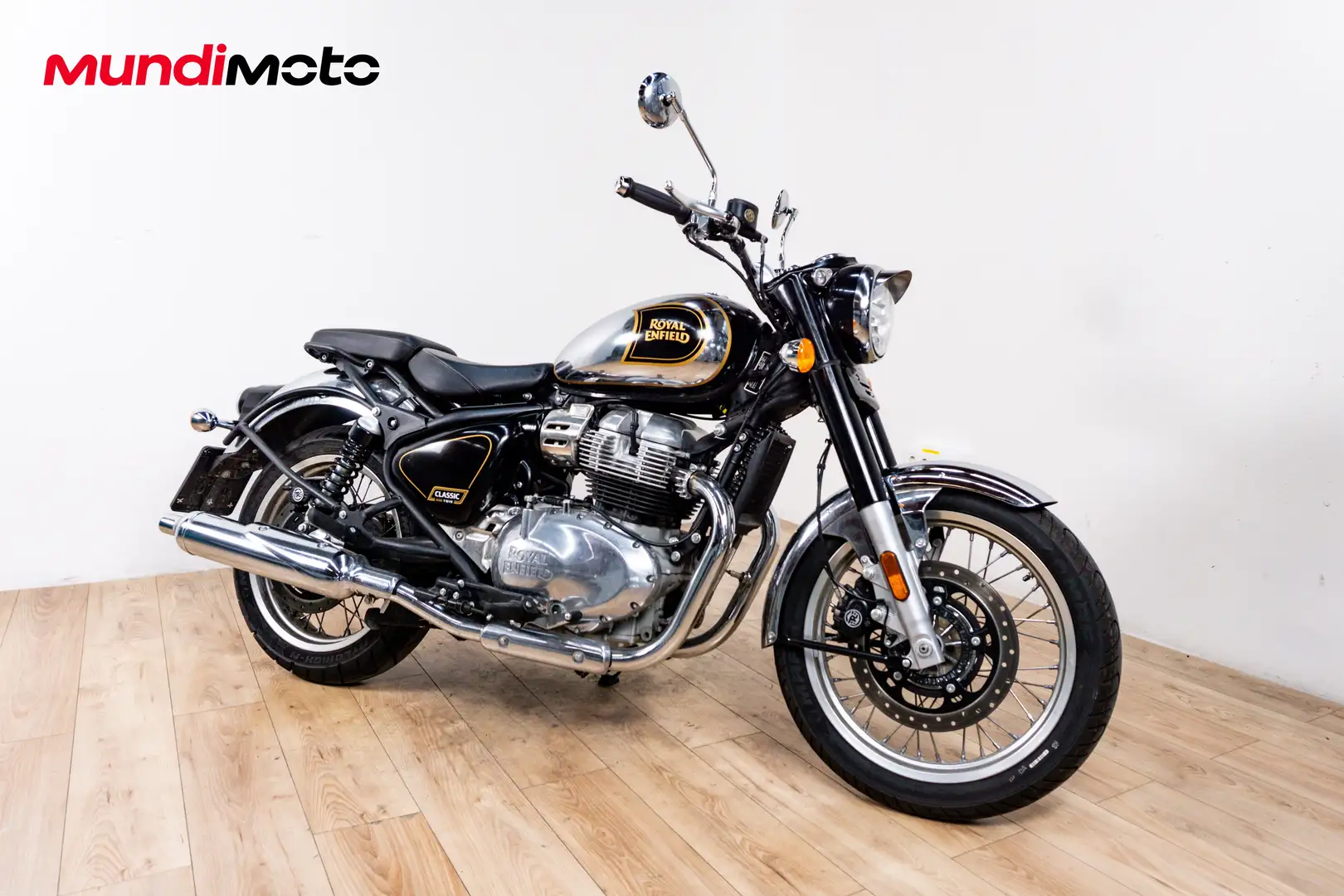 Royal Enfield Classic - 2