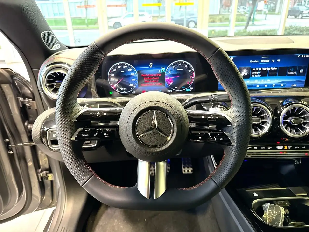 Mercedes-Benz CLA снимка Mercedes-Benz CLA