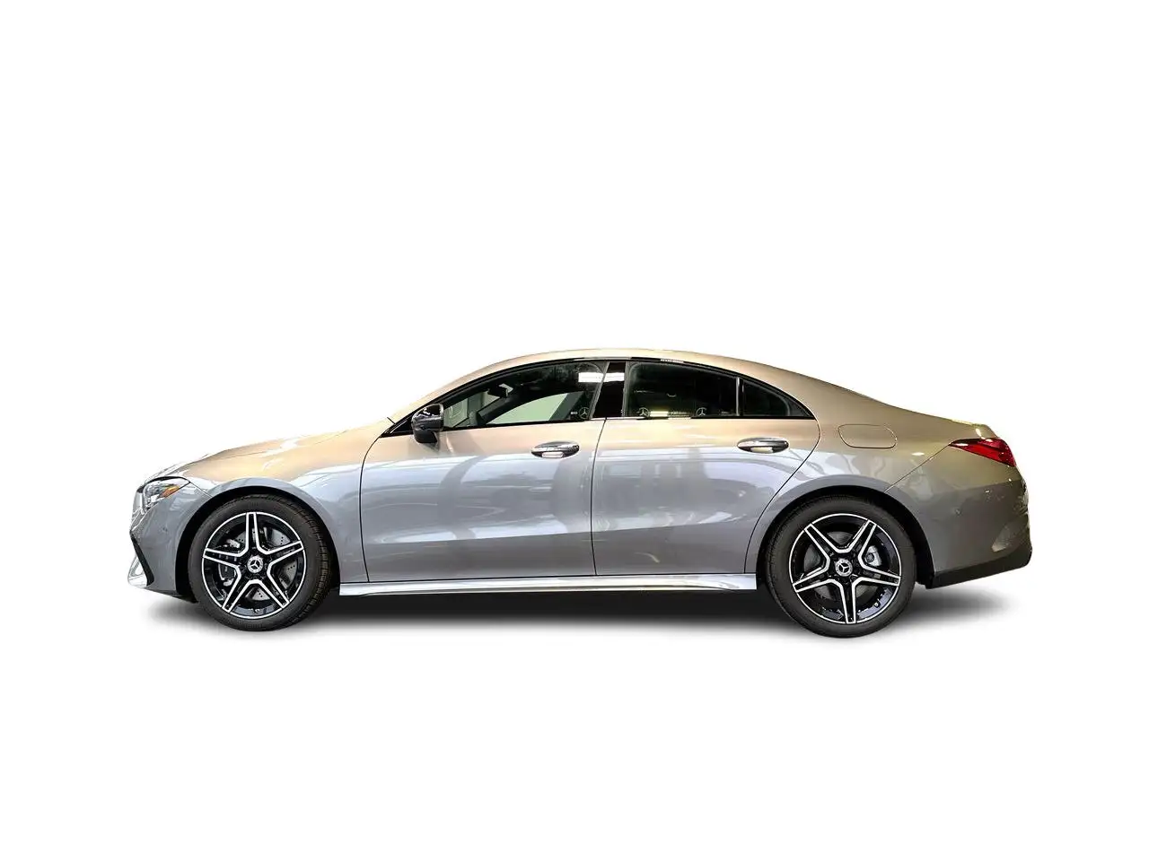Mercedes-Benz CLA снимка Mercedes-Benz CLA