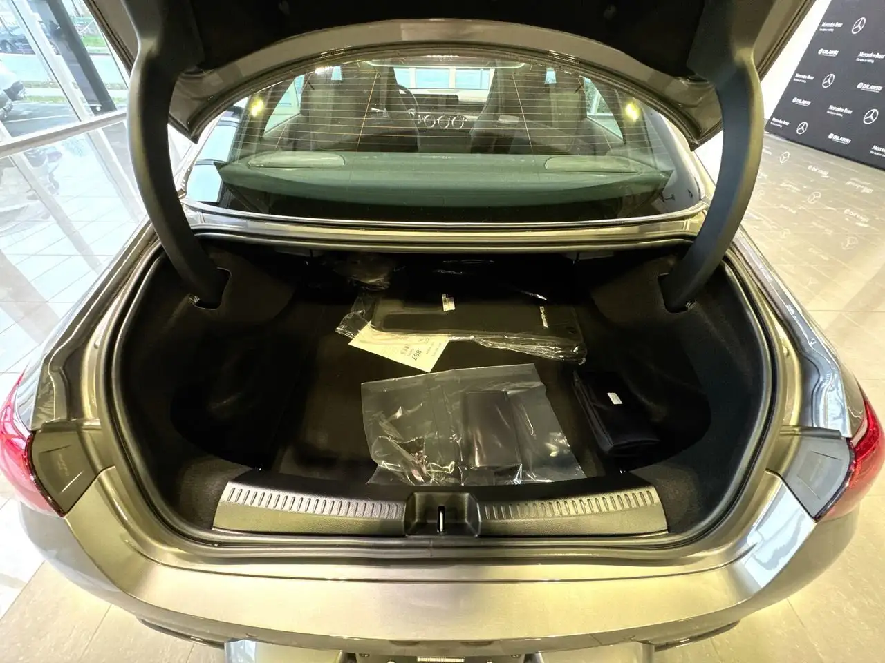 Mercedes-Benz CLA снимка Mercedes-Benz CLA