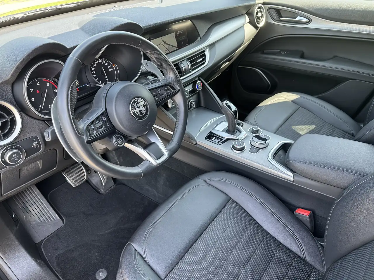 Alfa Romeo Stelvio 2022 — фото 10