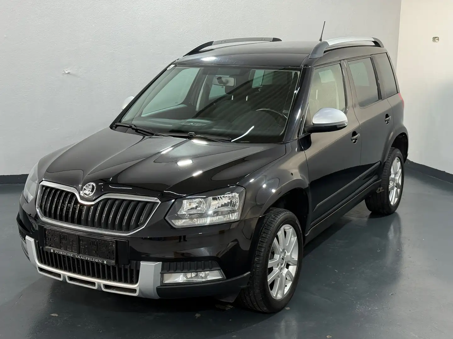 Skoda Yeti Yeti Outdoor Ambition 2,0 TDI 4x4 Noir - 2