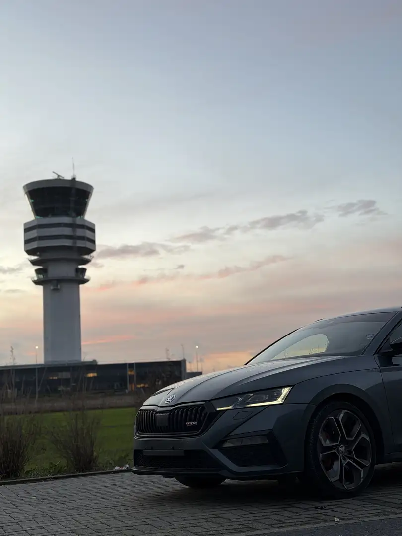 Skoda Octavia Combi 2.0 TSI DSG RS - 1