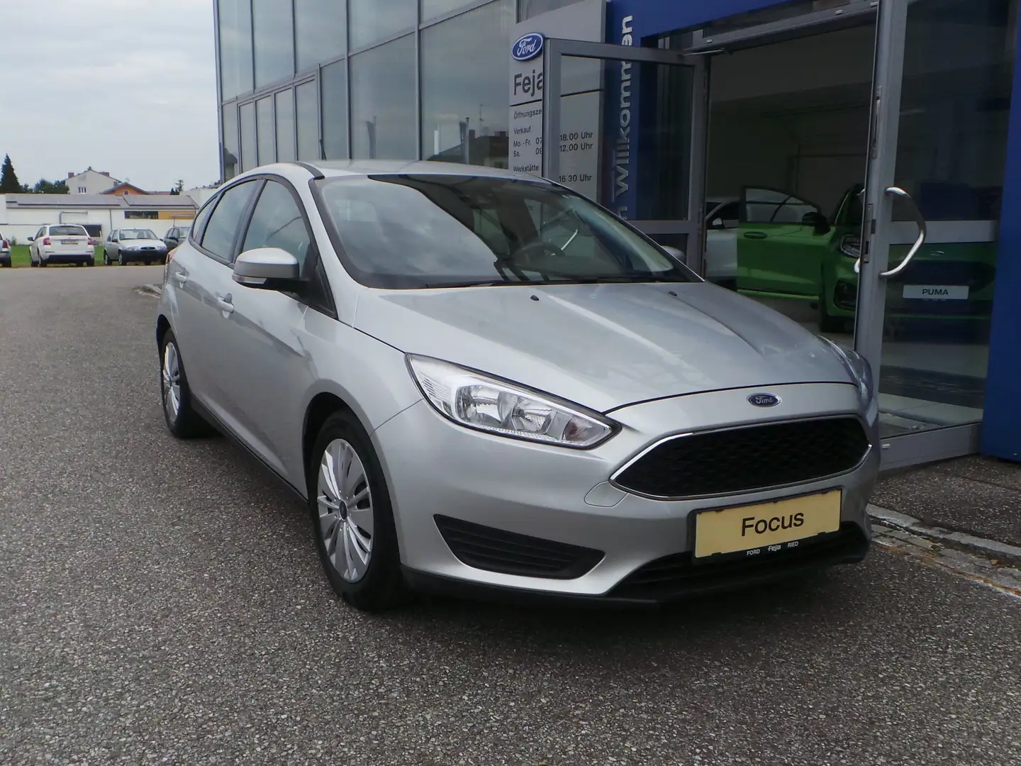 Ford Focus Trend Silber - 1