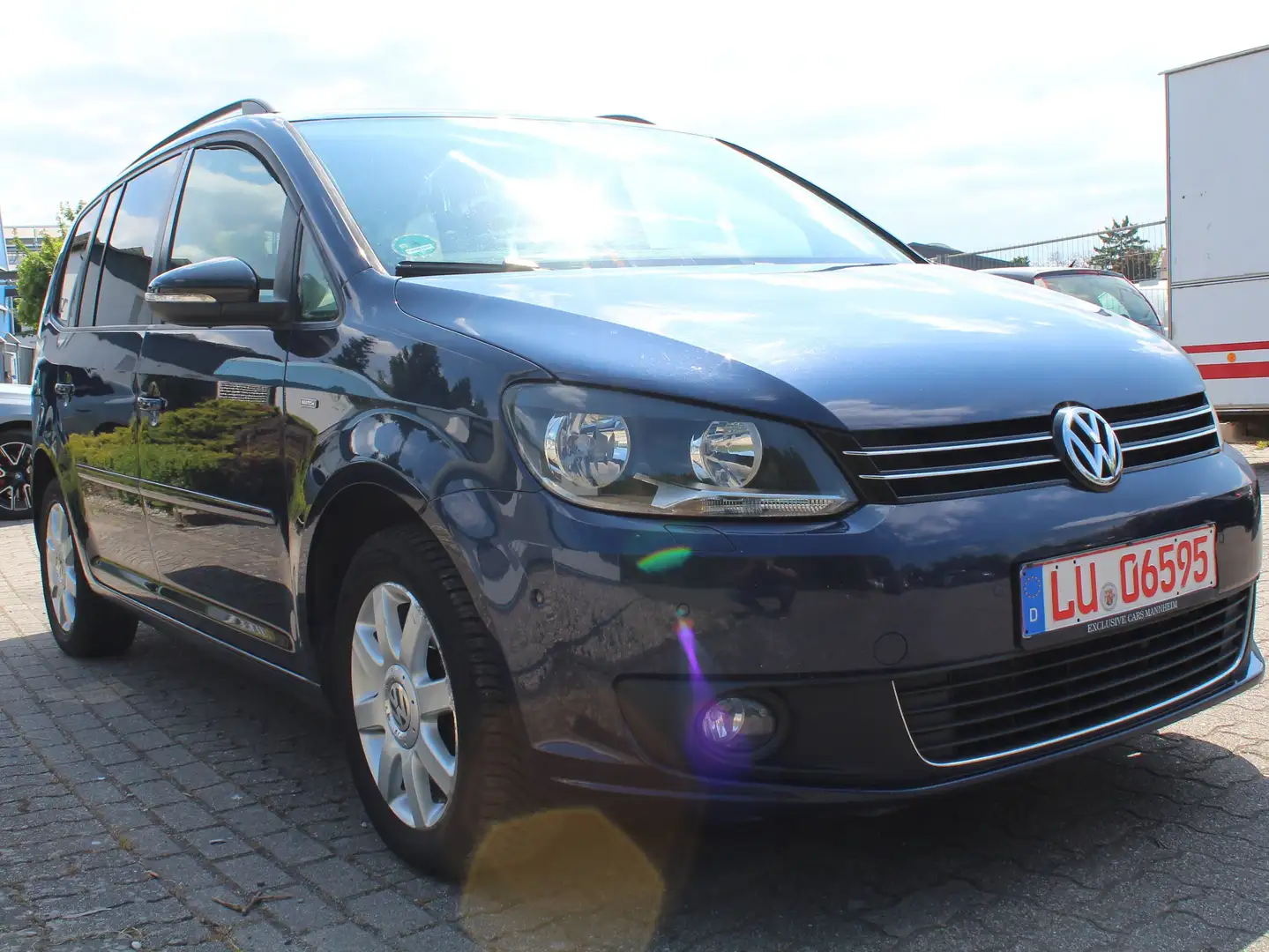 Volkswagen Touran Match 7 Sitzer Bleu - 2