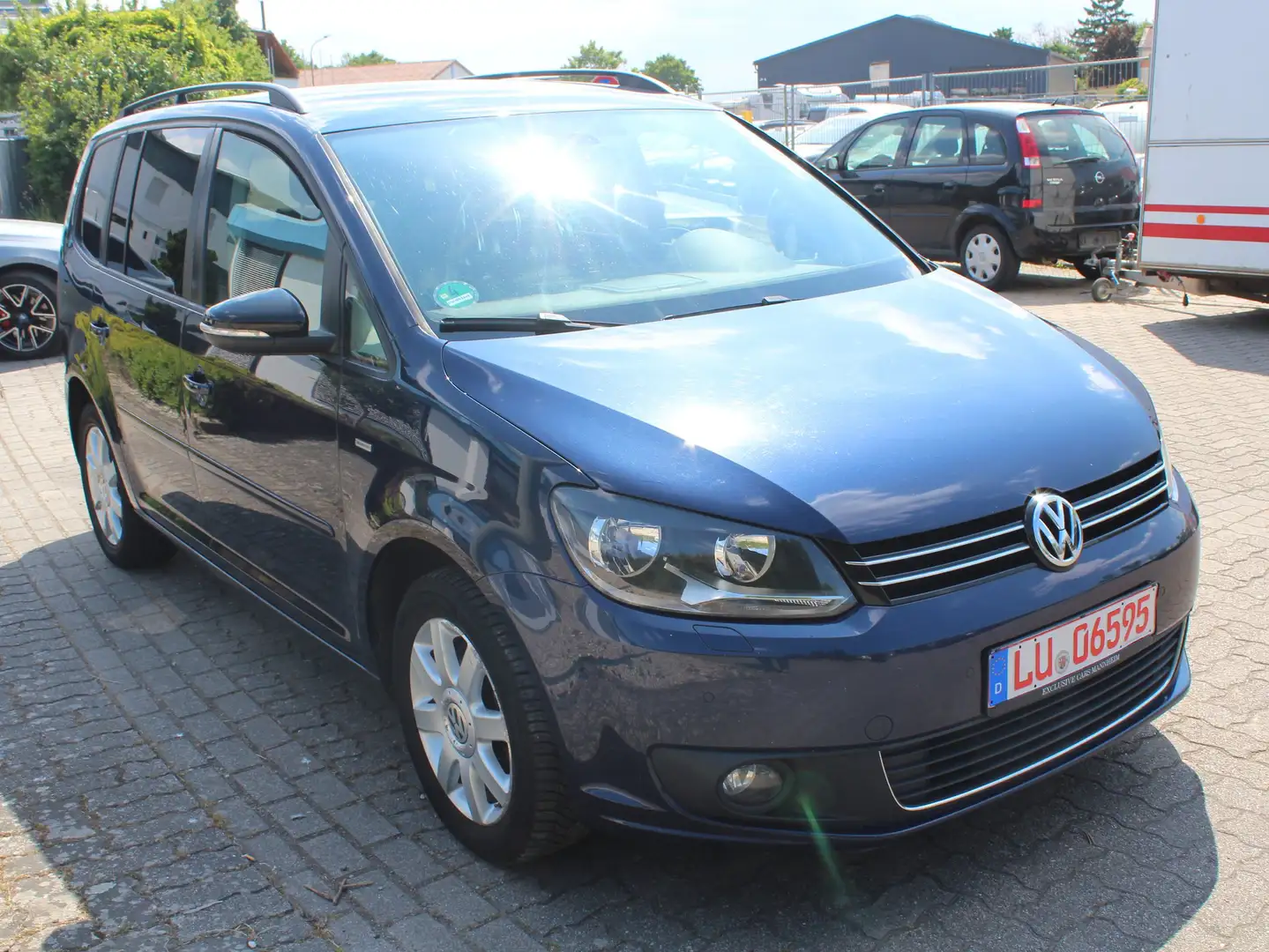 Volkswagen Touran Match 7 Sitzer Bleu - 1