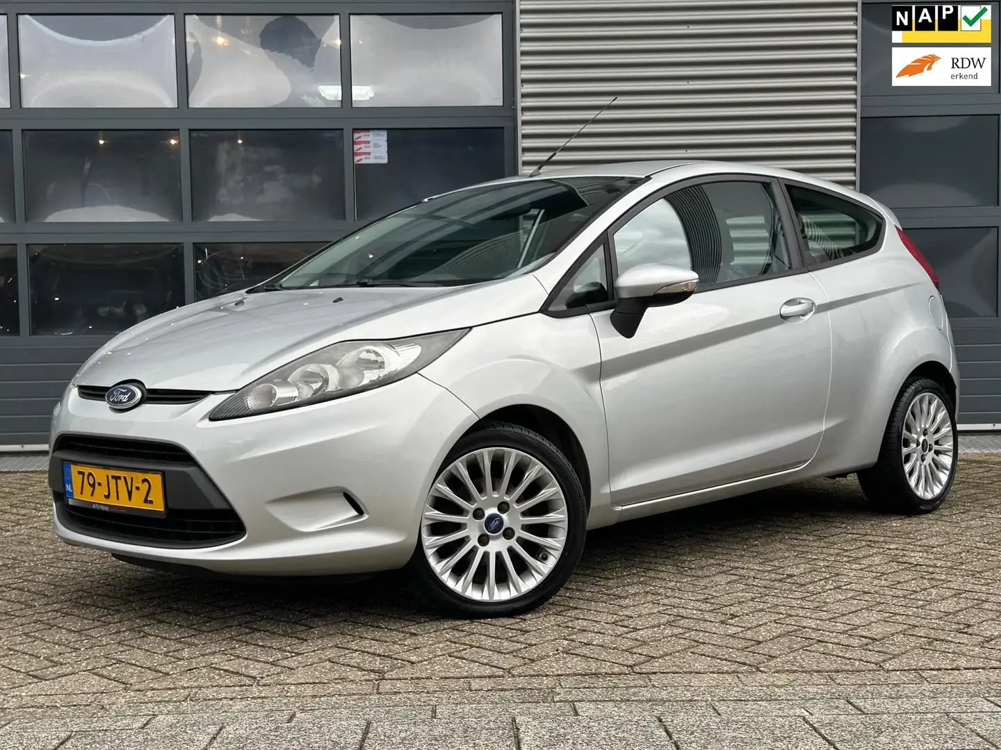 Ford Fiesta 1.25 Limited | Airco | Nieuwe APK | NAP Gris - 1