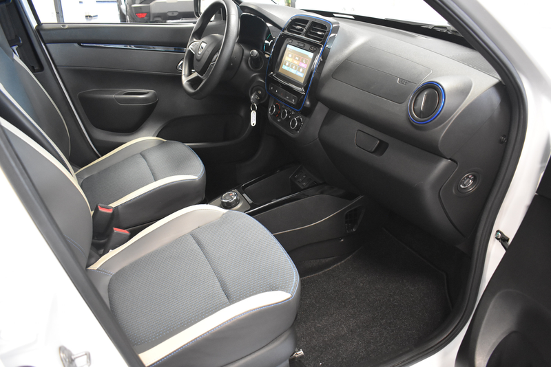 Dacia Spring Comfort Plus Navi Kamer PDC Temp1-Hand — photo 8