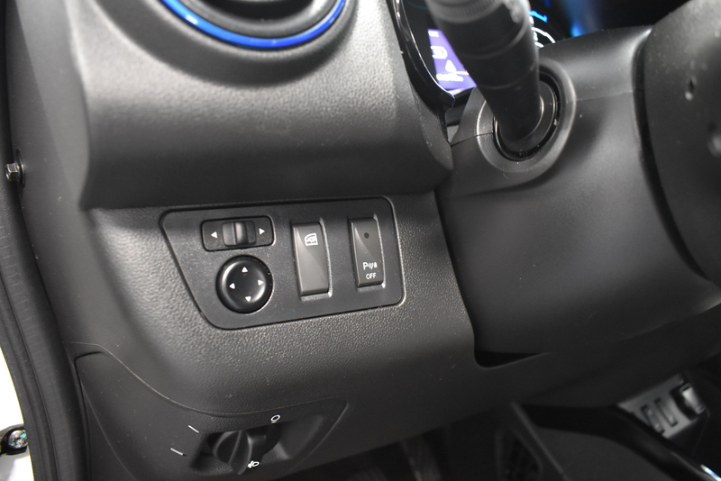 Dacia Spring Comfort Plus Navi Kamer PDC Temp1-Hand — photo 13