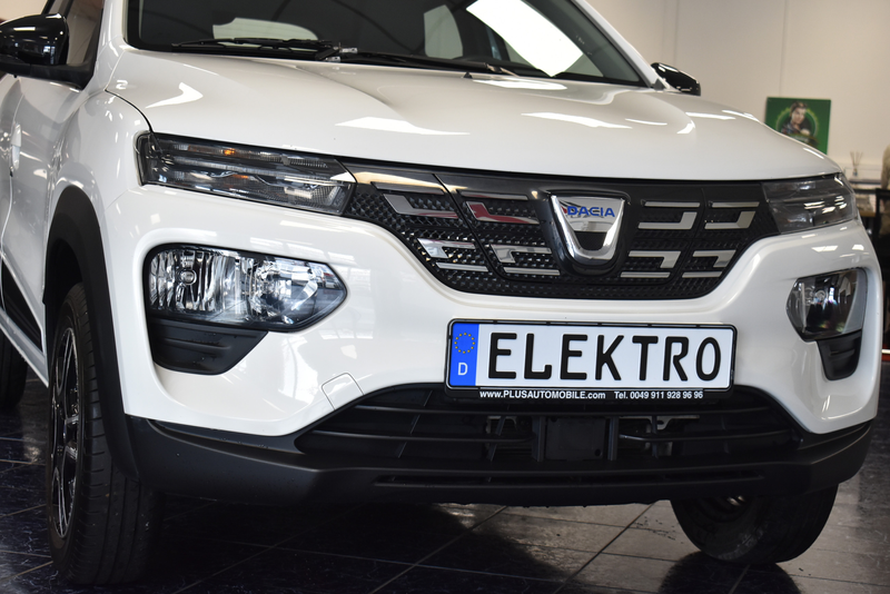 Dacia Spring Comfort Plus Navi Kamer PDC Temp1-Hand — photo 15