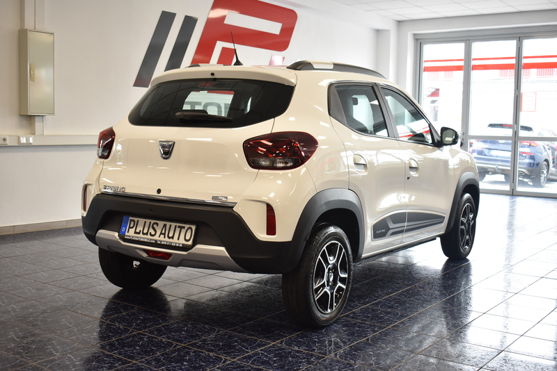 Dacia Spring Comfort Plus Navi Kamer PDC Temp1-Hand — photo 4