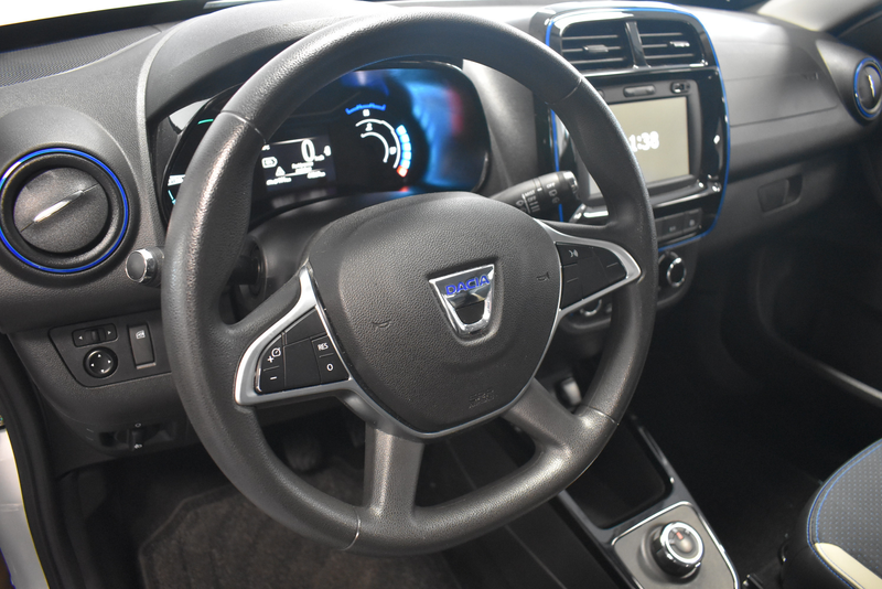 Dacia Spring Comfort Plus Navi Kamer PDC Temp1-Hand — photo 12