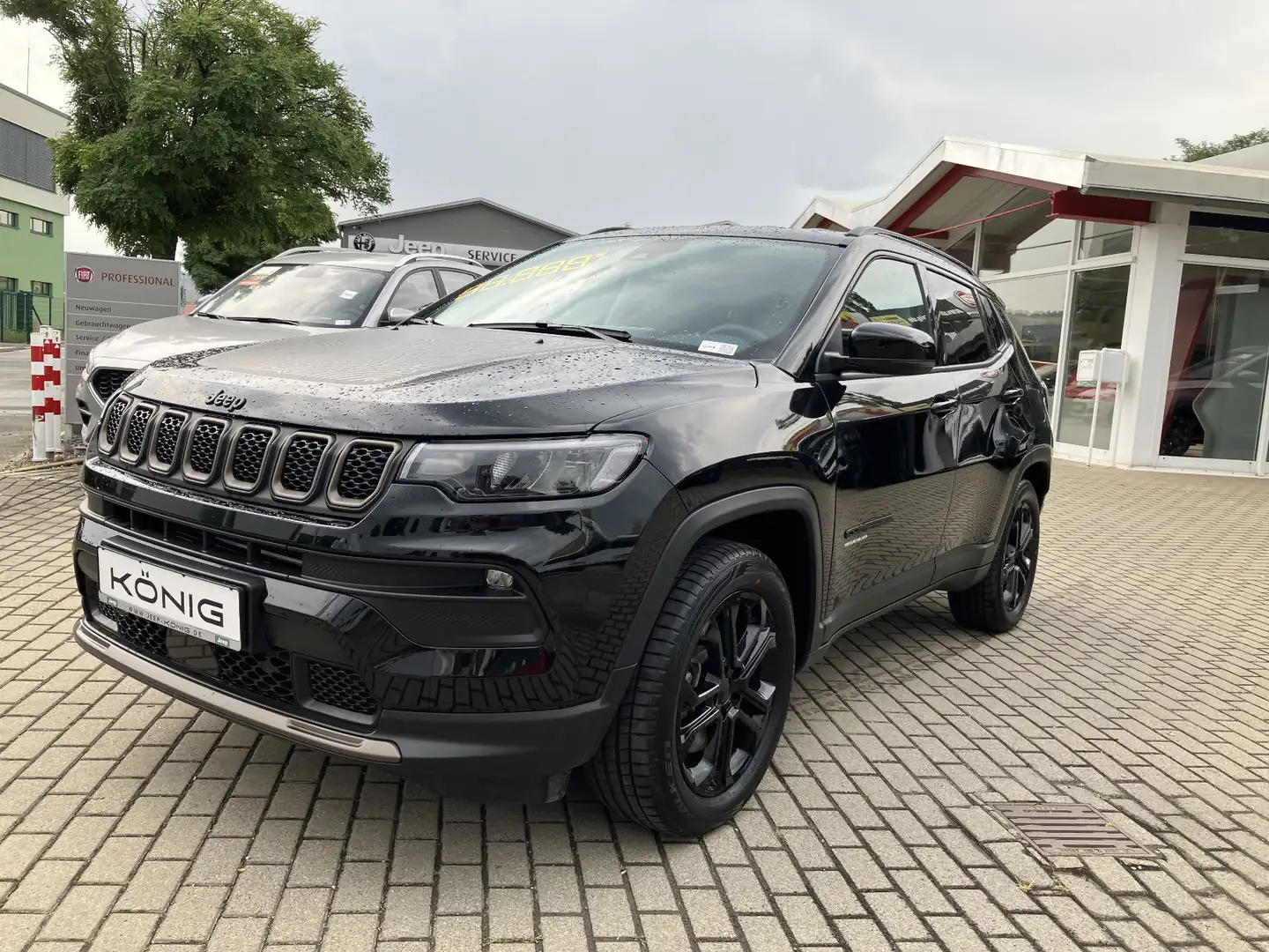 Jeep Compass 1.3 Upland Hybrid Allrad Automatik Negro - 1