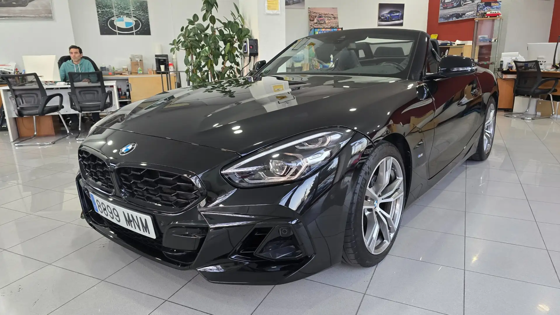 BMW Z4 sDrive 30i Zwart - 2