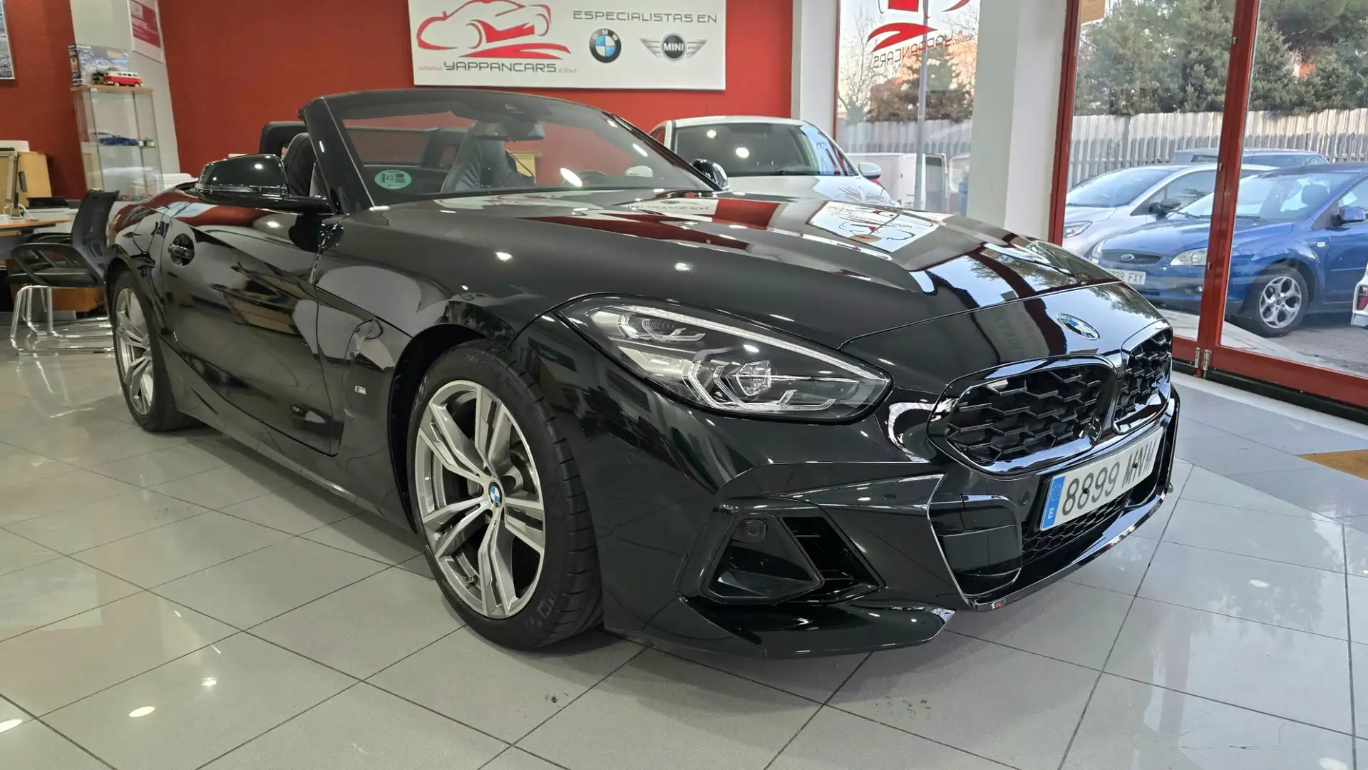 BMW Z4 sDrive 30i Zwart - 1