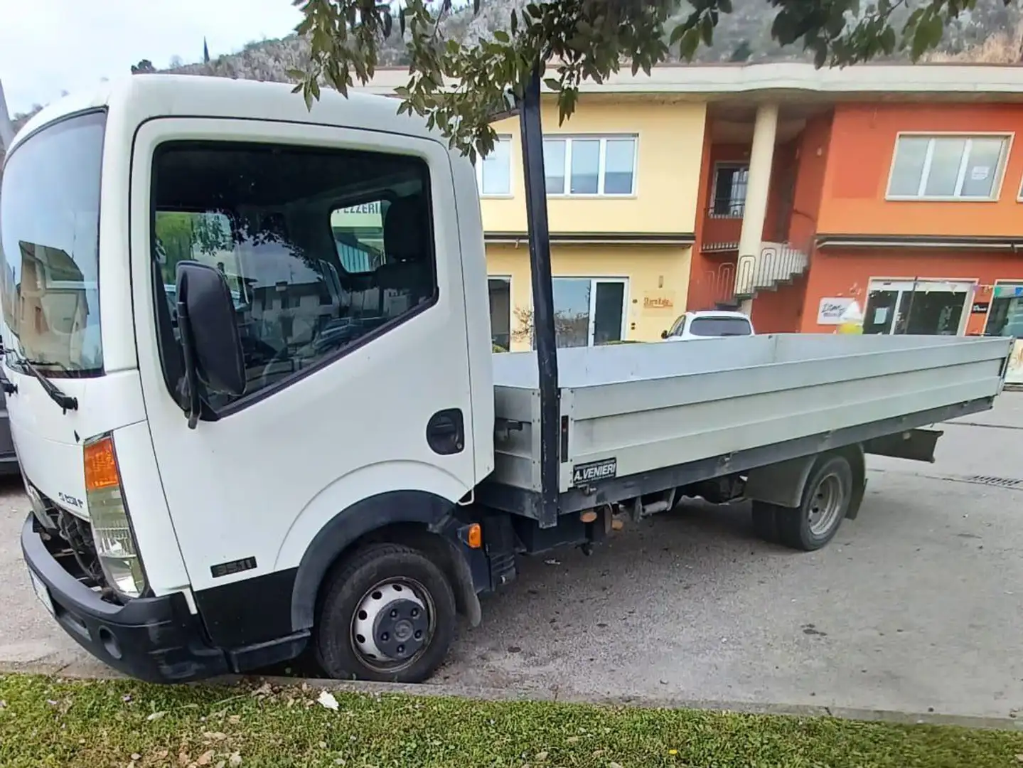 Nissan CABSTAR 35.11 Weiß - 1