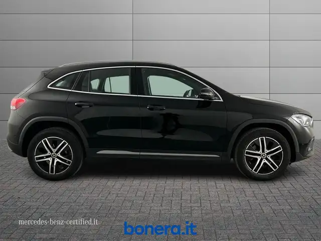 Mercedes-Benz Gla view 6