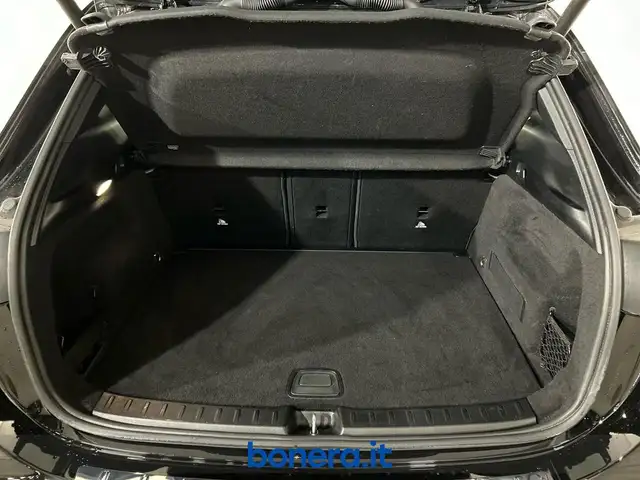 Mercedes-Benz Gla view 9