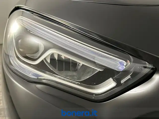 Mercedes-Benz Gla view 8