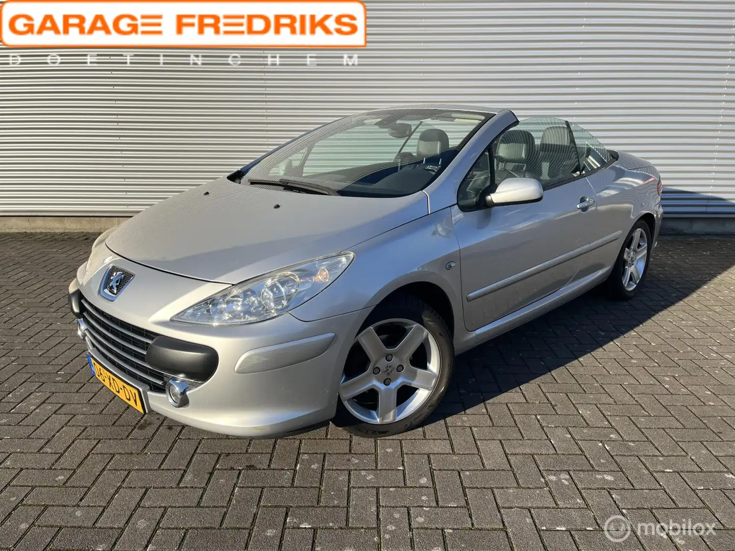 Peugeot 307 CC 2.0-16V | Stoelverwarming | Trekhaak | Grau - 1