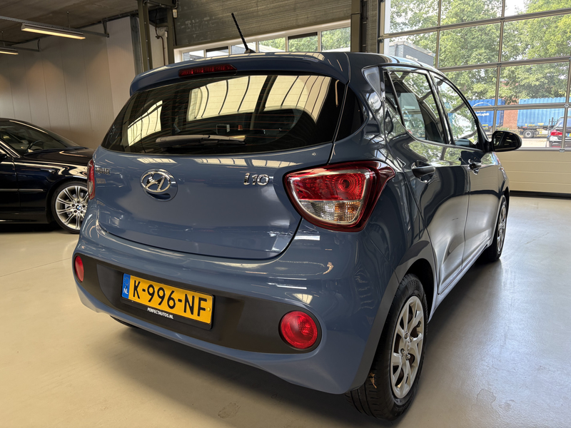 Hyundai i10 1.0i Comfort — photo 8