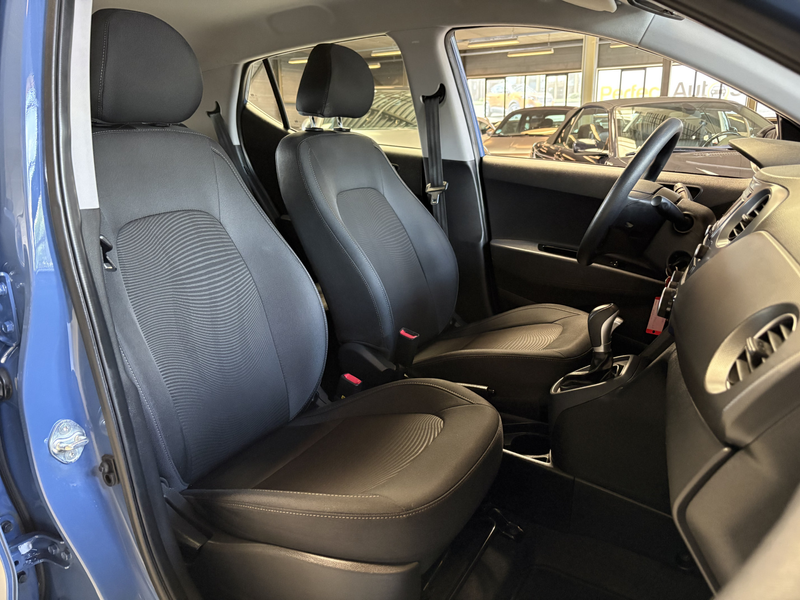 Hyundai i10 1.0i Comfort — photo 17