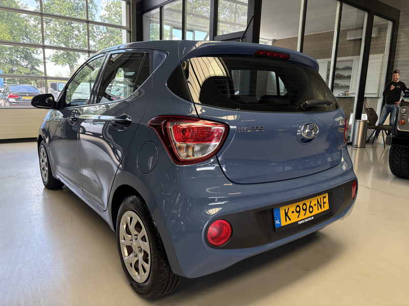Hyundai i10 1.0i Comfort — photo 2