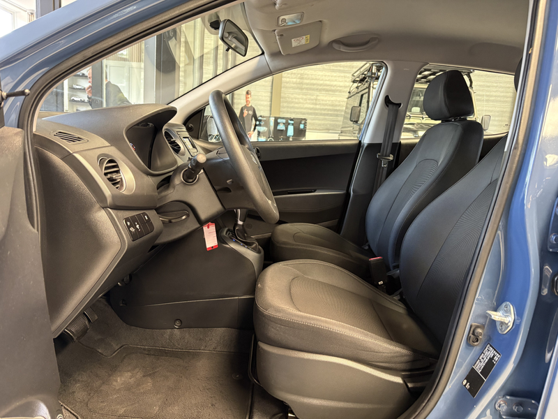 Hyundai i10 1.0i Comfort — photo 9