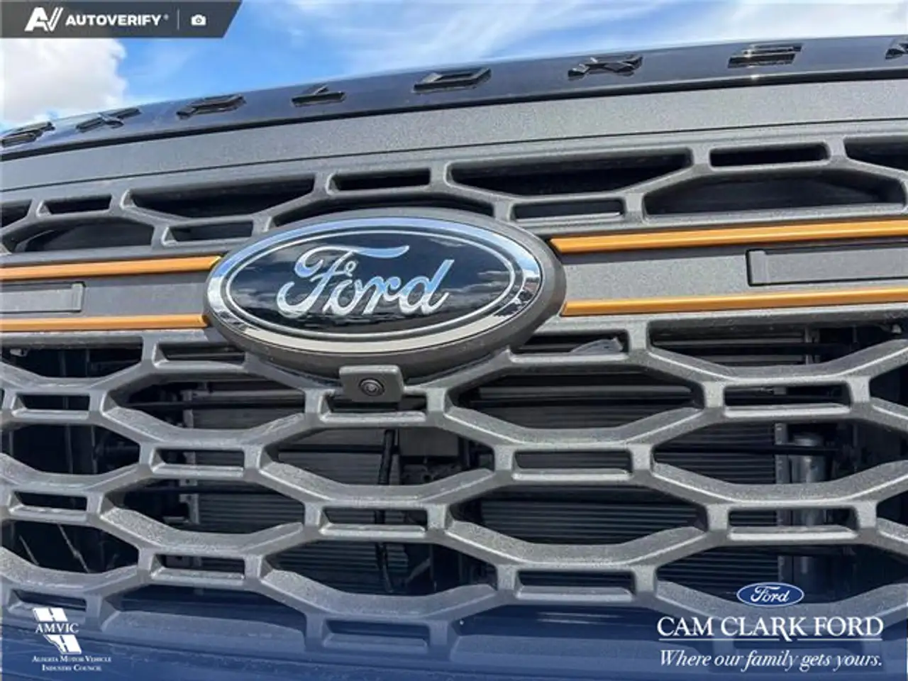 Ford Explorer снимка Ford Explorer