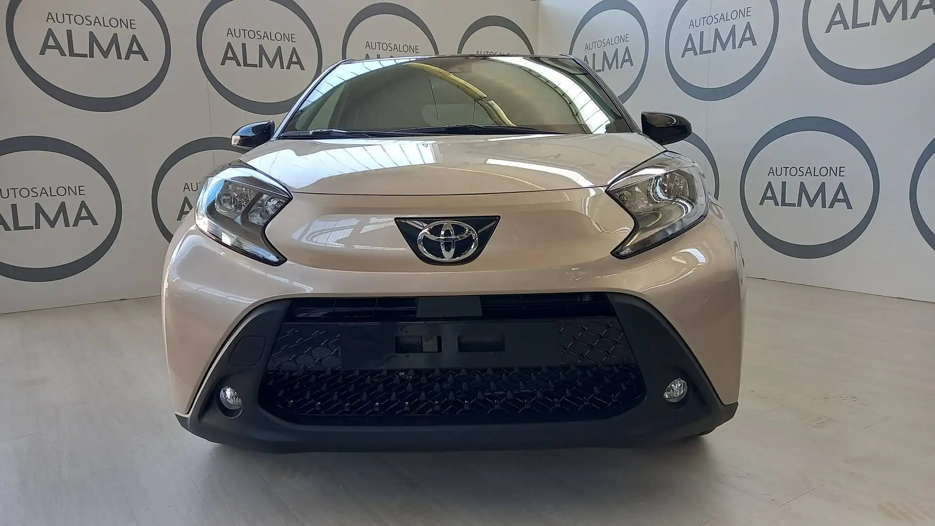 Toyota Aygo X Aygo X 1.0 VVT-i 72 CV 5 porte Trend IN ARRIVO Beige - 2