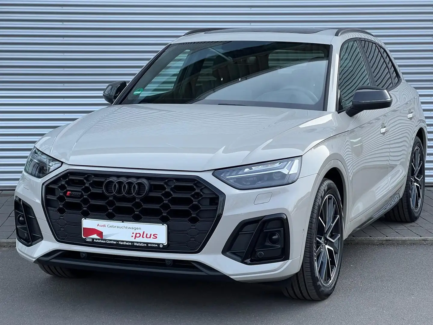 Audi SQ5 TDI+WINTERRÄDER+HEAD UP+PANORAMA+AHK+MATRIX+ Beige - 2