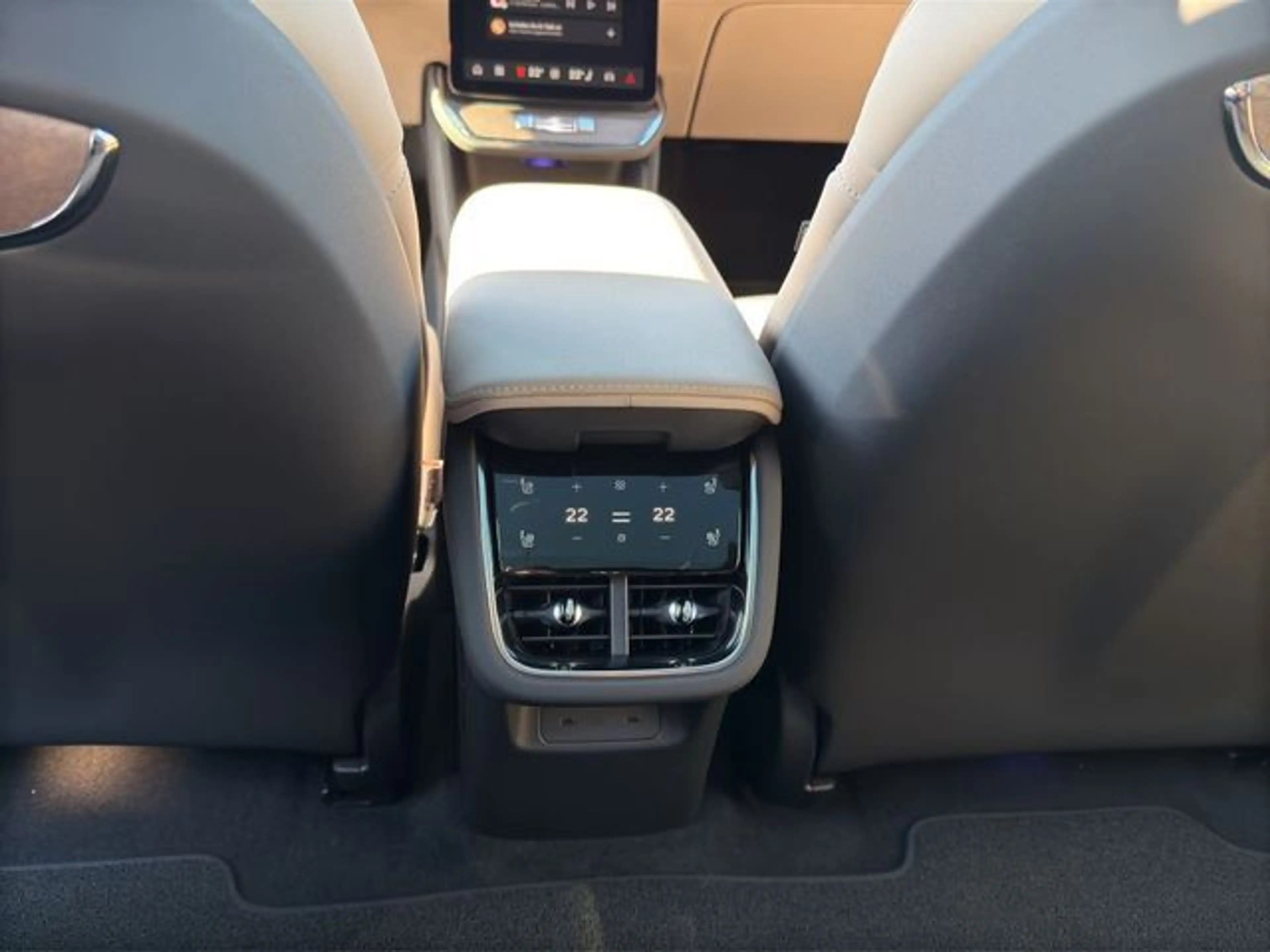 Volvo ES90 Single Motor Extended Range Ultra+LIDAR+ — photo 13