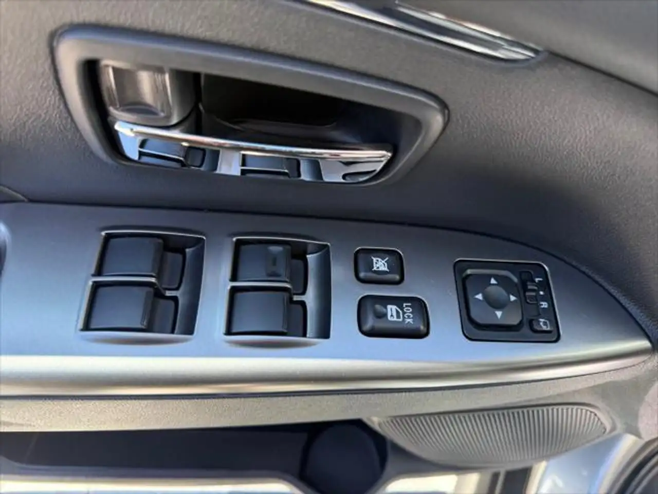 Mitsubishi RVR снимка Mitsubishi RVR