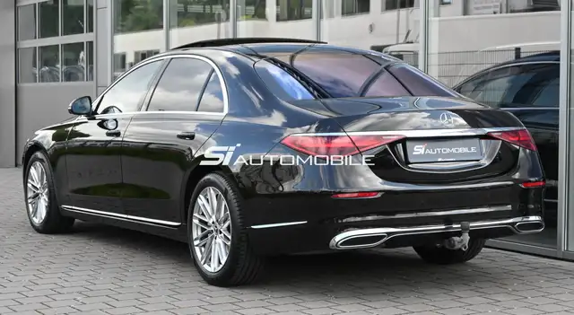 Mercedes-Benz S-Class view 3