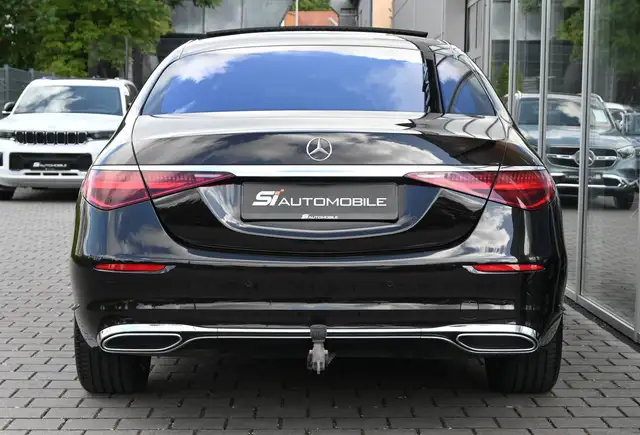 Mercedes-Benz S-Class view 4