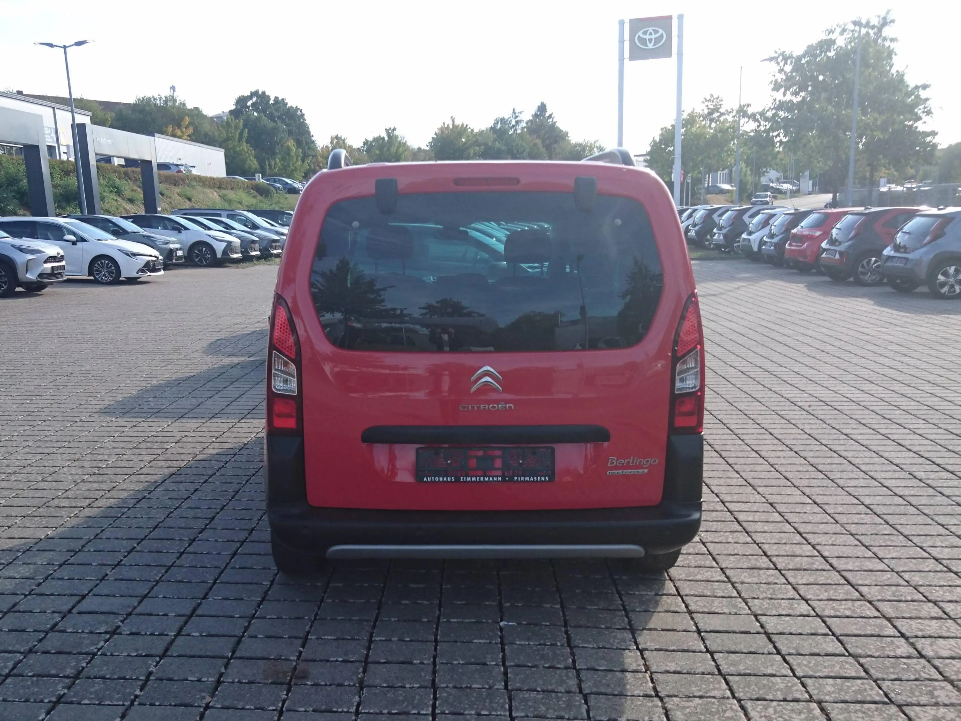 Citroen Berlingo Berlingo Kombi Diesel 5-Türer Multispace BlueHDi 120 S — photo 2