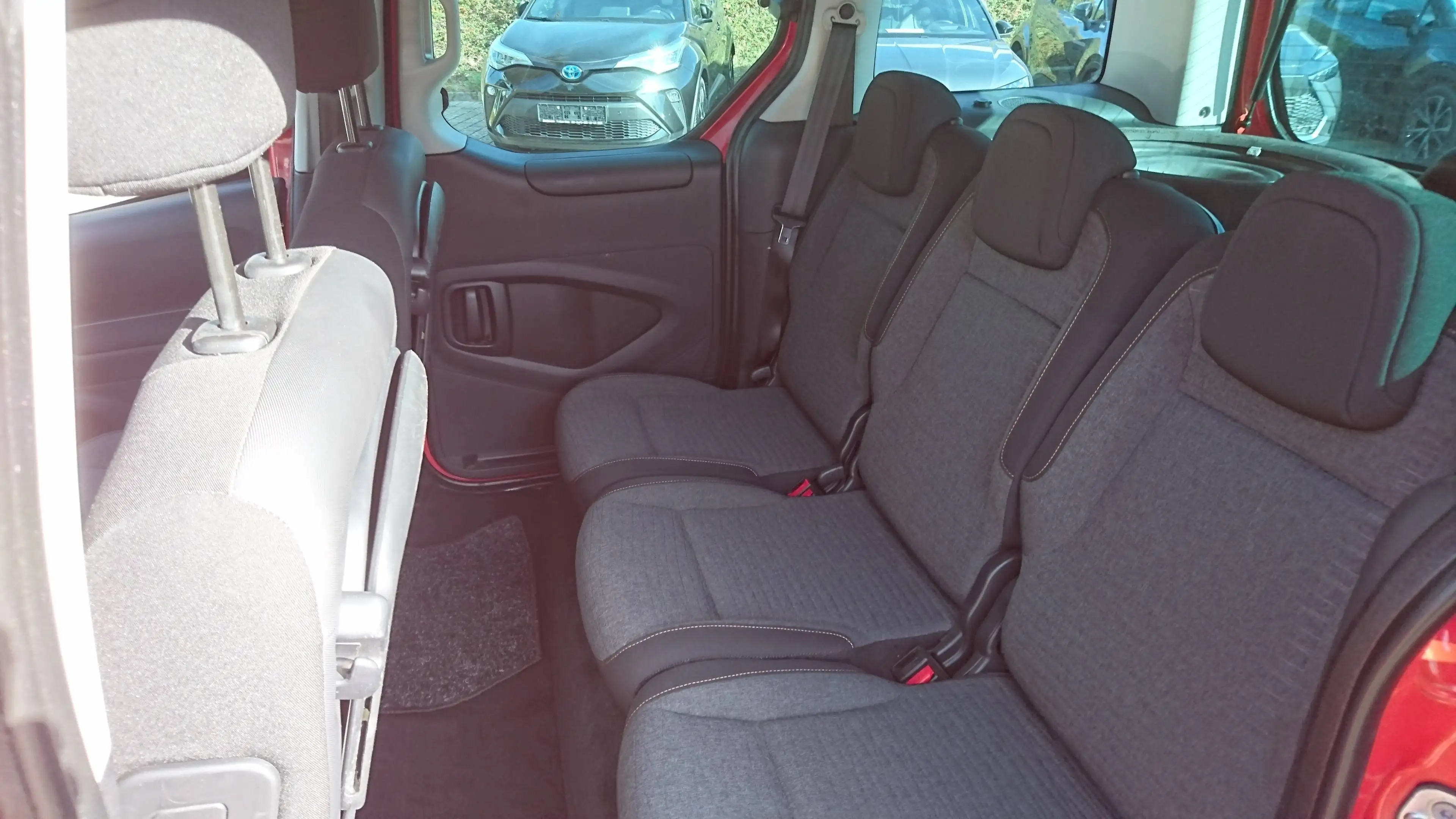 Citroen Berlingo Berlingo Kombi Diesel 5-Türer Multispace BlueHDi 120 S — photo 5