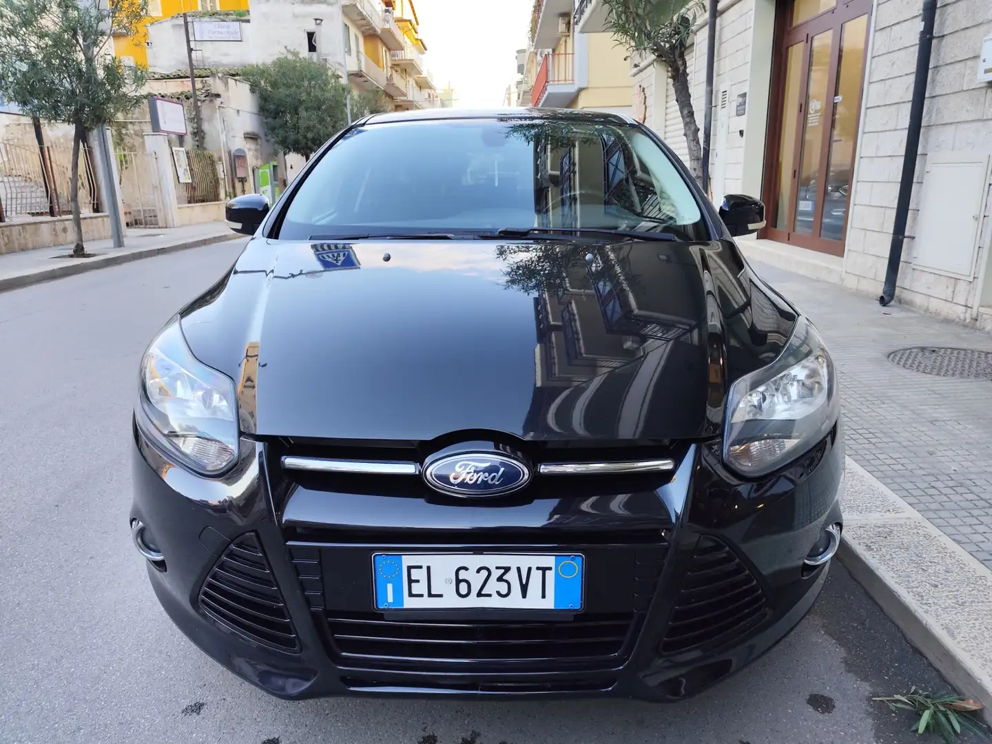 Ford Focus 1.6 TDCi 115 CV Titanium BERLINA Negro - 2