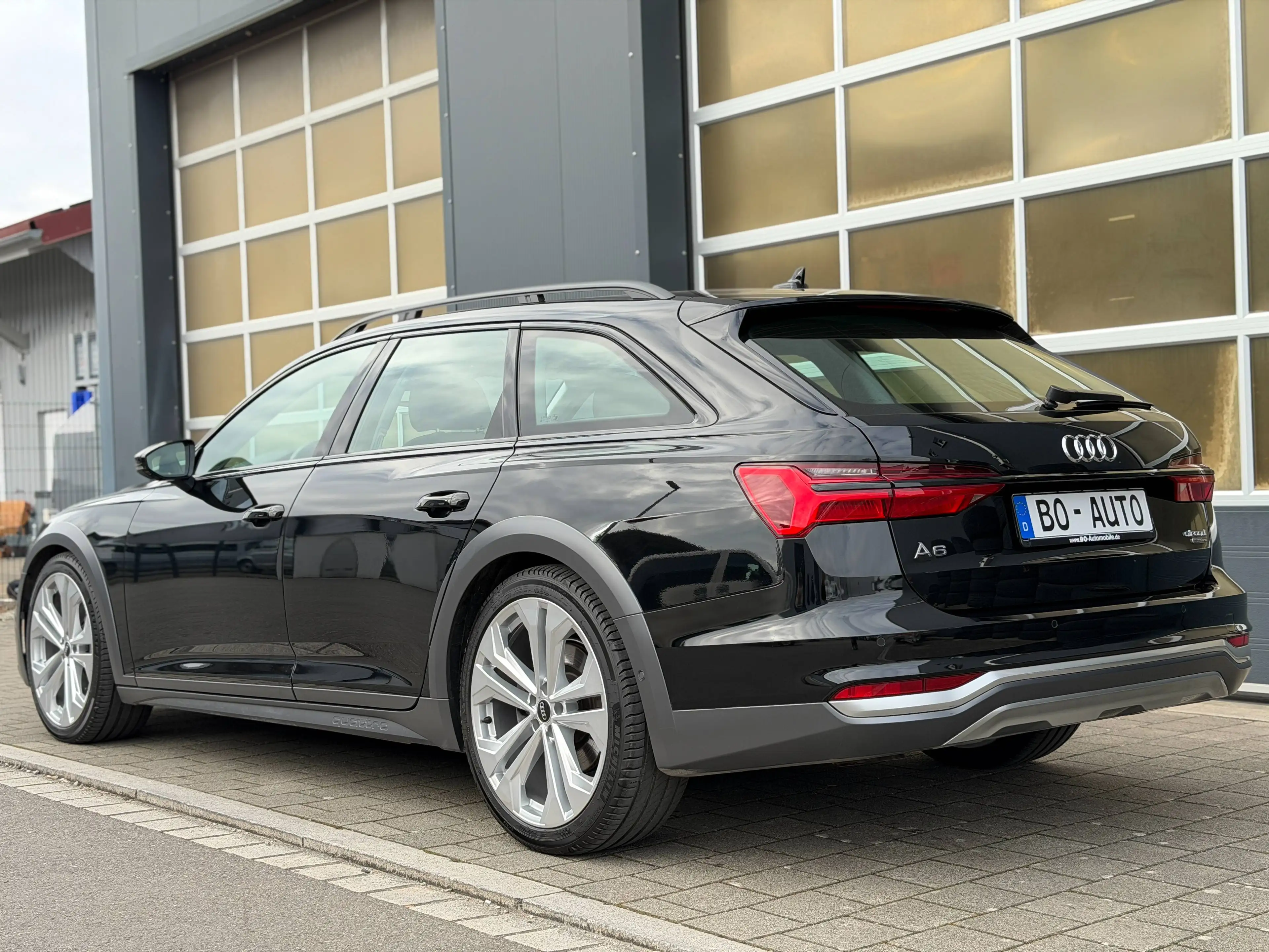Audi A6 allroad 55 TDI Leder ACC Tour *21 Zoll* Navi+ LED DAB Luft — photo 2