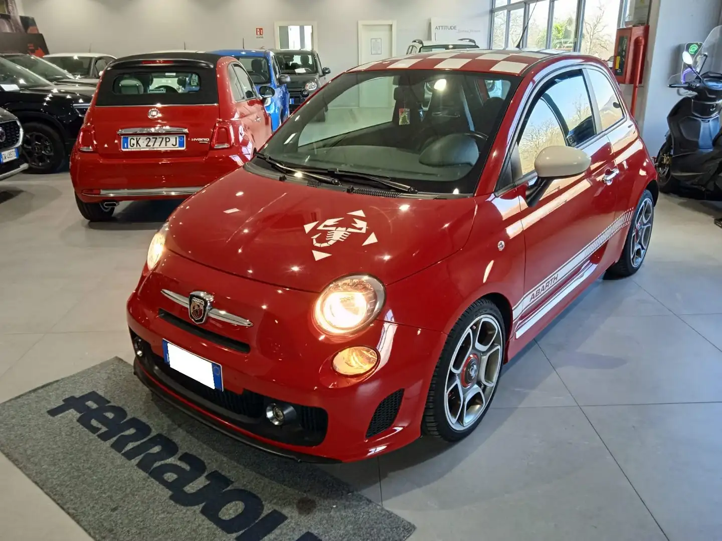 Abarth 500 1.4 16v turbo t-jet 135cv Rojo - 1