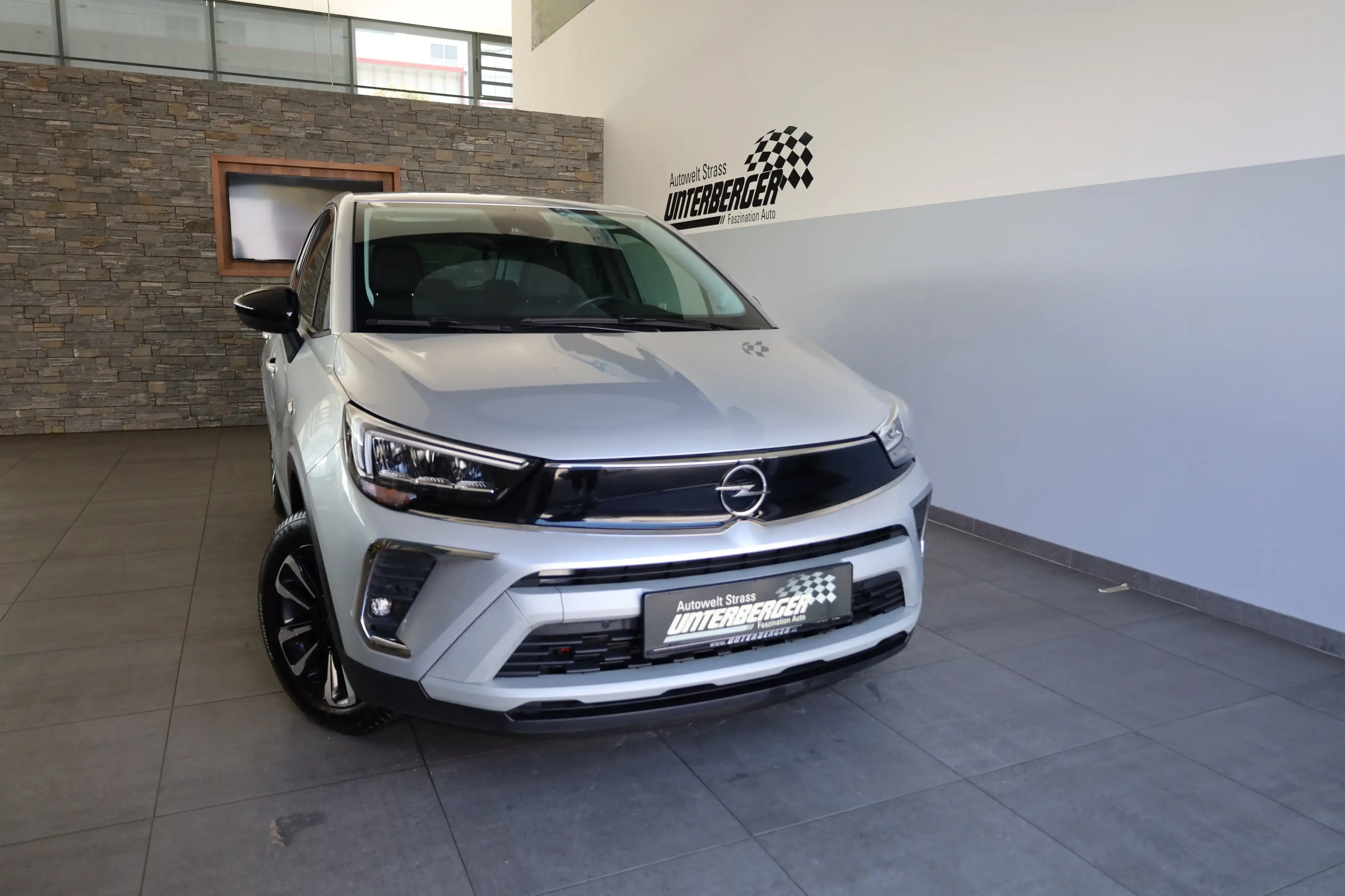 Opel Crossland Elegance 1.2T 110PS MT — photo 2