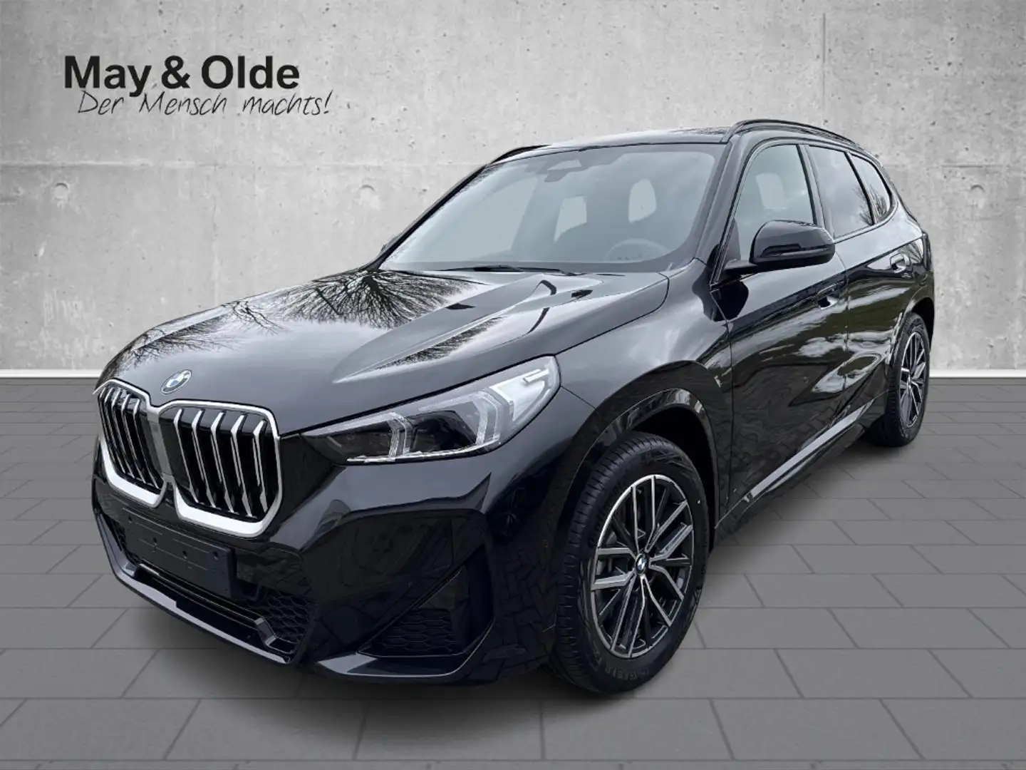 BMW X1 sDrive20i Sportpaket AD AHK-klappbar AHK Navi Digi Schwarz - 1