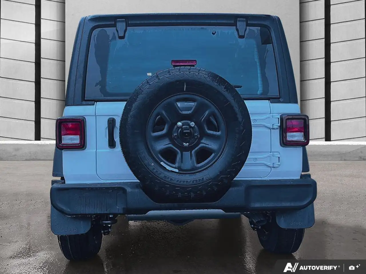 Jeep Wrangler снимка Jeep Wrangler