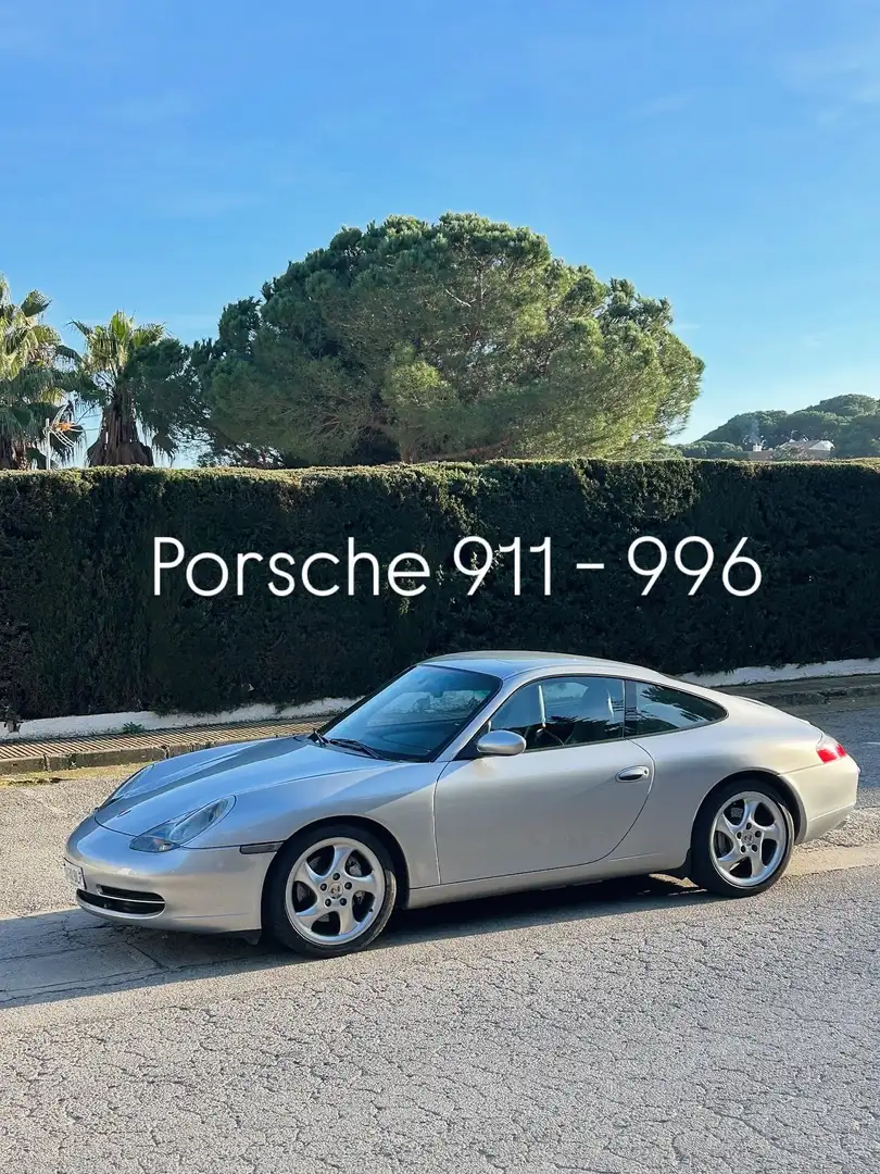 Porsche 996 911 Carrera 4 - 1