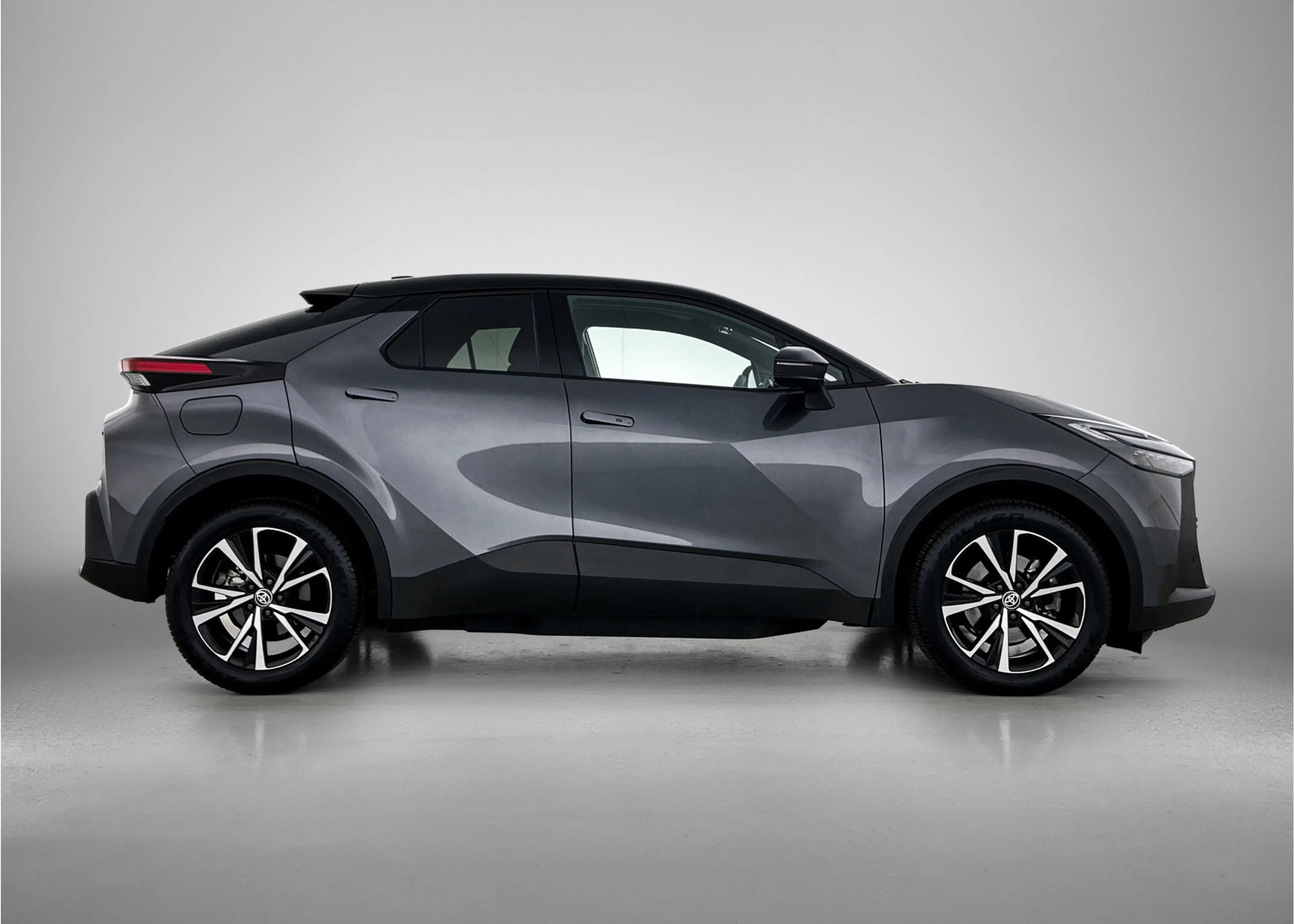 Toyota C-HR 2.0 Plug-in Hybrid 220 First Edition | Full LED ve — photo 15